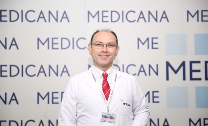 Gastroenteroloji Uzmanı Doç. Dr. Akif Altınbaş, beslenme alışkanlıklarının değişmesi, öğünlerin