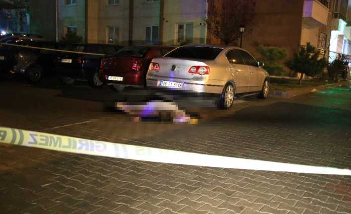 Ankara’da tartıştığı sevgilisini göğsünden vurduktan sonra rehin alan saldırgan, intihar