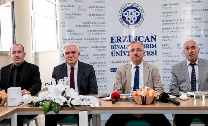 Erzincan Binali Yıldırım Üniversitesi Rektörü Prof. Dr. Akın Levent, basın