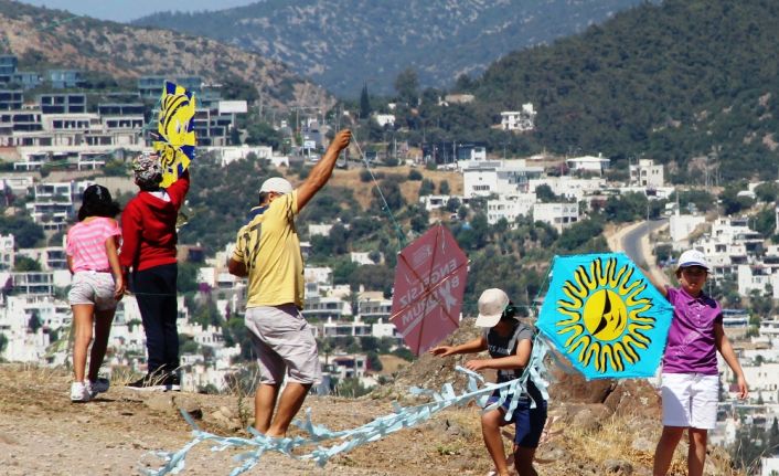 12’inci Bodrum Uçurtma Festivali renkli görüntülere sahne oldu. Engelliler için