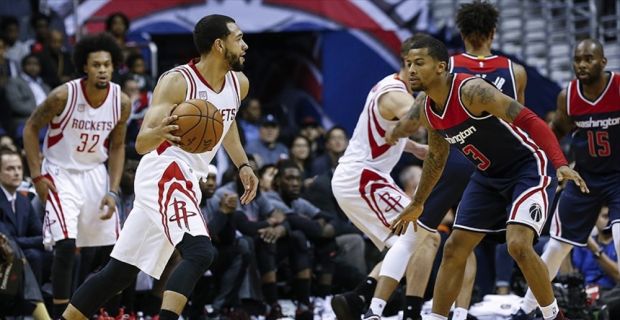 NBA'de iki uzatmaya giden Houston Rockets-Los Angeles Lakers mücadelesinden, 148-142
