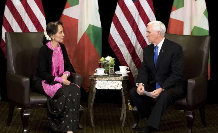 ABD Başkan Yardımcısı Mike Pence, Myanmar lideri Aung San Suu