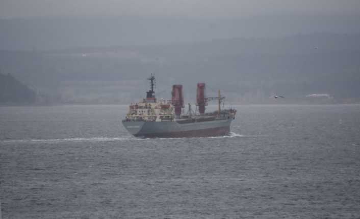 Rus donanmasına ait ’Dvinitsa-50’ adlı askeri kargo gemisi Çanakkale Boğazı’ndan