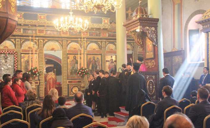 İstanbul Fener Patriğinin Ukrayna kilisesinin Moskova’dan bağımsızlığını tanımasının ardından Rusya