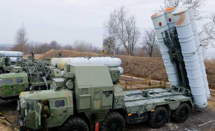 Rusya Savunma Bakanı Sergey Şoygu, Suriye’ye S-300 savunma sistemleri gönderileceğini