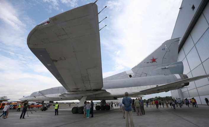 Rusya, yapay zeka teknolojisi ile donatılan Tu-22MZM PSC bombardıman uçağının
