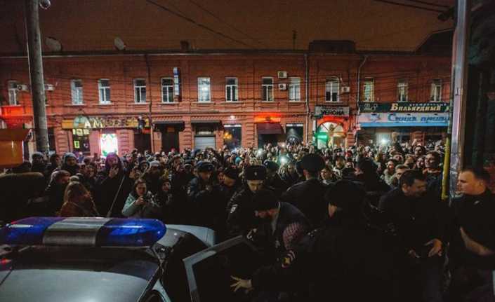 Rusya’nın en ünlü rap müzik gruplarının ülke genelindeki konserlerinin bir