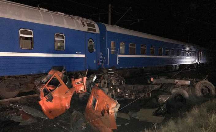 Rusya’nın Krasnodar bölgesinde yolcu treni bir kamyon ile çarpıştı. Kazada
