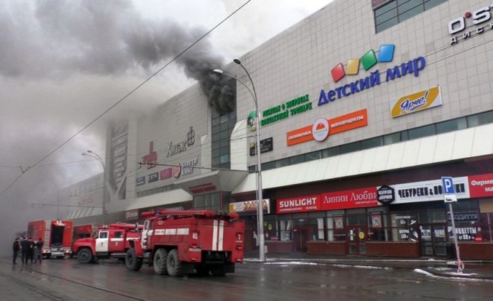 Rusya’da yanarak 64 kişinin hayatını kaybettiği AVM’de, alışveriş merkezinin müdürü