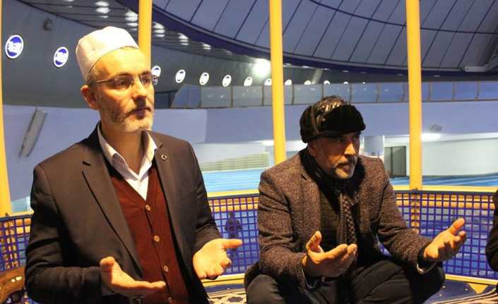 Terzibaba Camii’nde sabah namazı programı düzenlendi. İl Müftülüğü tarafından sabah