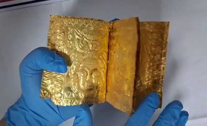 Erzincan'da saf altın sayfalı kitap ele geçirildi