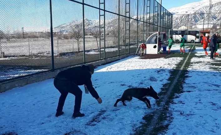 Erzincan’da U15 yerel liginde oynanan karşılaşmada sahaya girerek bir süre