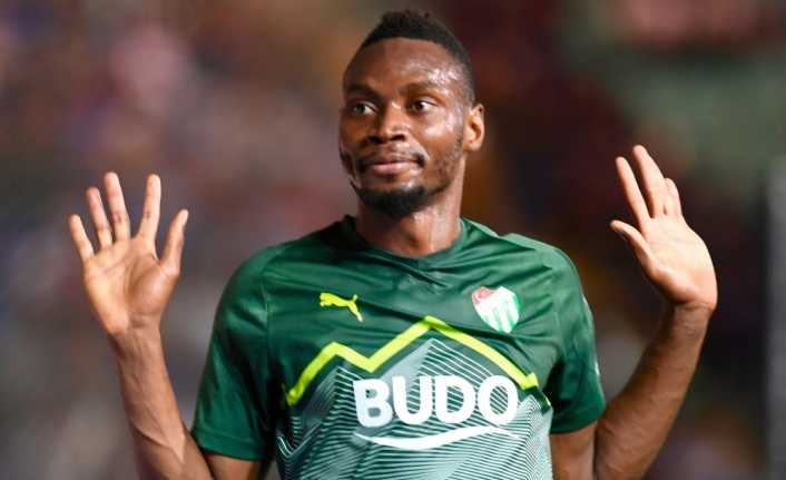 Bursaspor’da Kasımpaşa maçında sakatlanarak oyunu yarıda bırakan Diafra Sakho’nun 6