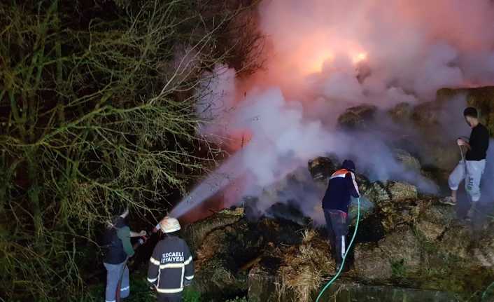 Kocaeli’nin Gebze ilçesinde bulunan bir çiftlikteki saman balyaları alev alev