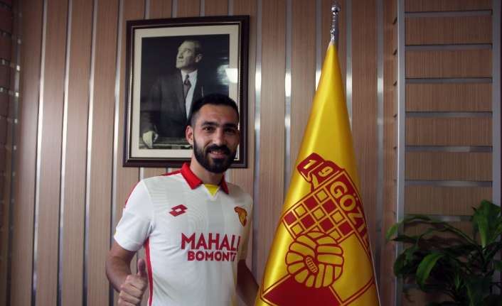 Göztepe, son olarak Menemen Belediyespor forması giyen forvet oyuncusu Samed