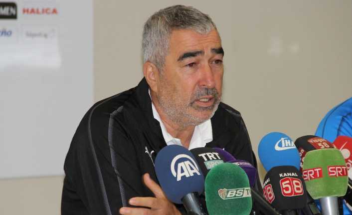 Bursaspor Teknik Direktörü Samet Aybaba, kaybedilen DG Sivasspor maçı sonrası,