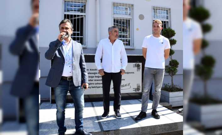 Bursaspor Teknik Direktörü Samet Aybaba ve Kaptan Ertuğrul Ersoy, Şehit