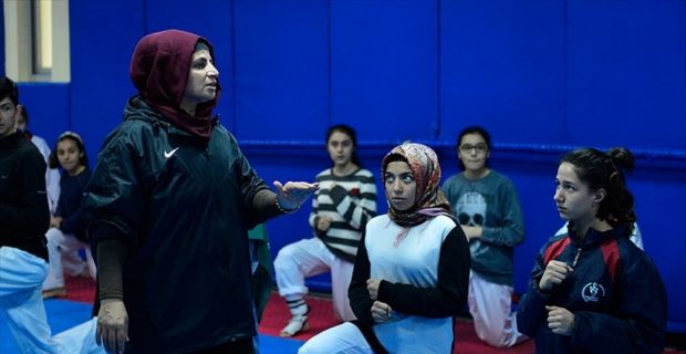 Tekvandoda dünya ve Avrupa şampiyonlukları bulunan Arzu Tan Sayan, milli