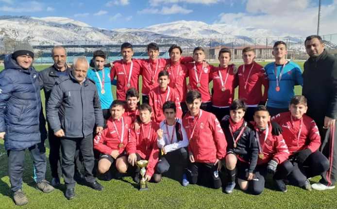 Erzincan Amatör Küme U-16 Futbol Ligi’nin son maçında  Erz