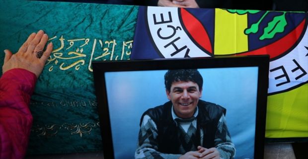 Tiyatro, dizi, sinema sanatçısı ve yönetmen Ercan Yazgan son yolculuğuna
