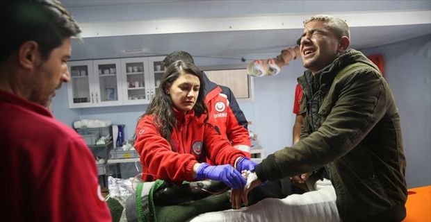 Aydın'dan Kilis'e gelerek Suriye sınırının sıfır noktasında gönüllü çalışan 21