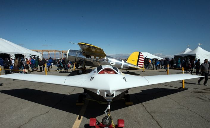 Amerika Birleşik Devletleri’nin Los Angeles kentinde düzenlenen Air Show’da savaş