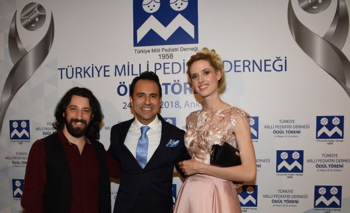 Oyuncu Wilma Elles, savaşta ölen çocuklar için tüm insanlığın utanç