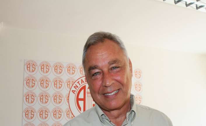 Antalyaspor Asbaşkanı Şefik Öz, çok büyük transfer yapmayacaklarının belirterek, "Bizim