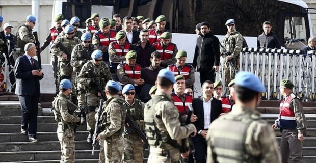 Astsubay Ömer Halisdemir'in şehit edilmesine ilişkin davada ara karar açıklayan