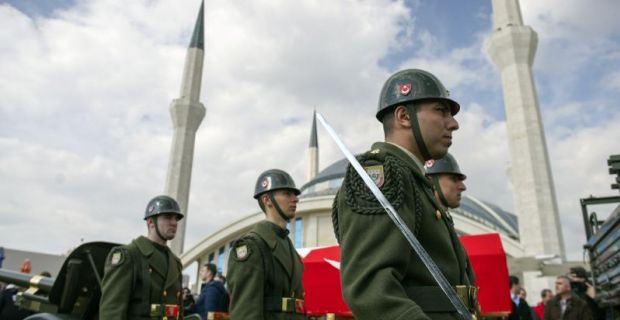 İzmir Çiğli 2. Ana Jet Üs Komutanlığı’ndan havalanan askeri eğitim