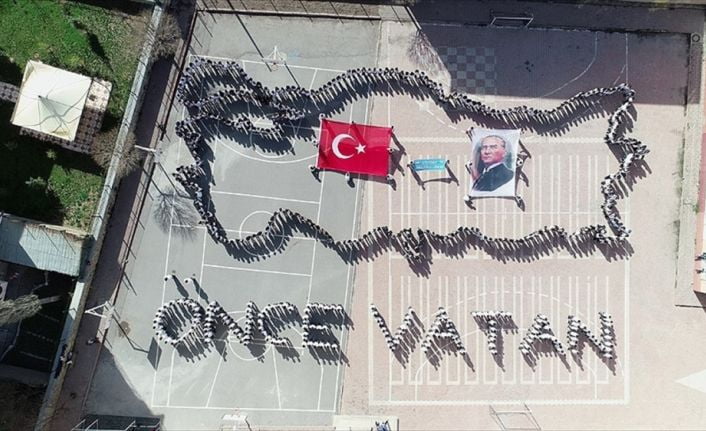 Sivas Atatürk Anadolu Lisesi öğrencilerinin, 18 Mart Şehitleri Anma Günü