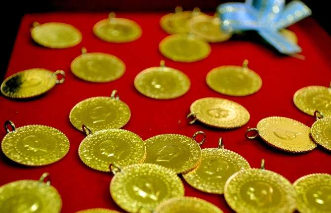 Serbest piyasada 24 ayar külçe altının gram satış fiyatı 214,40