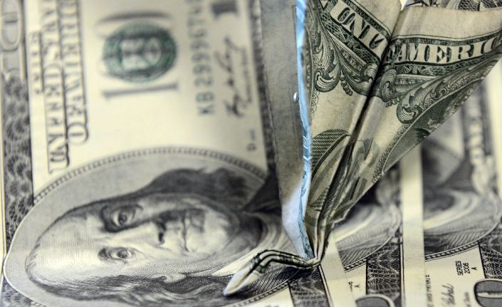 Serbest piyasada dolar 4,06 liradan, euro ise 4,9990 liradan güne