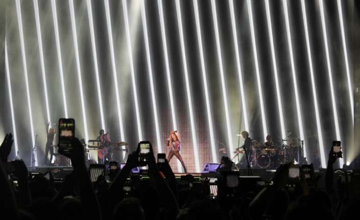 Dünyaca ünlü Kolombiyalı şarkıcı Shakira, 11 yıl aradan sonra İstanbul’da