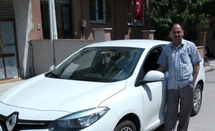 Bursa’nın Gürsu ilçesinde, bir müezzin, içmediği sigara paralarını biriktirerek kendine
