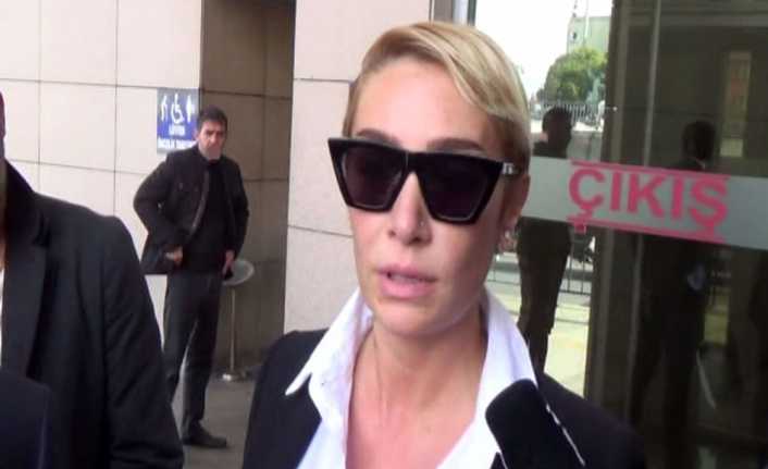 Sıla – Ahmet Kural soruşturması Uzlaştırma Bürosunda Ünlü şarkıcı Sıla Gençoğlu’nun oyuncu Ahmet Kural tarafından darp edildiği