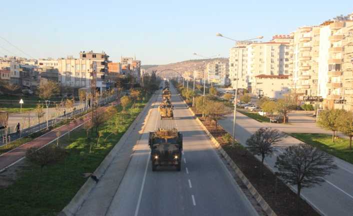Kilis’ten Fırat’ın doğusundaki Suriye sınırına komando birliği, 50 zırhlı araç