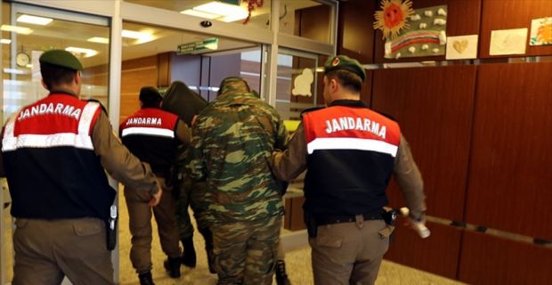 Edirne'de askeri yasak bölgeye girmelerinin ardından yakalanan Yunanistan ordusuna mensup