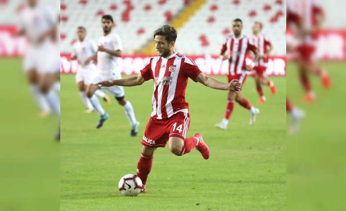 Spor Toto Süper Lig ekiplerinden Demir Grup Sivasspor, TFF 2.Lig