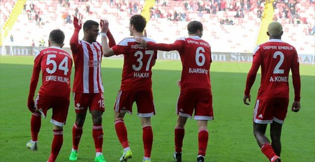 Süper Lig'in 18. haftasında konuk ettiği Teleset Mobilya Akhisarspor ile