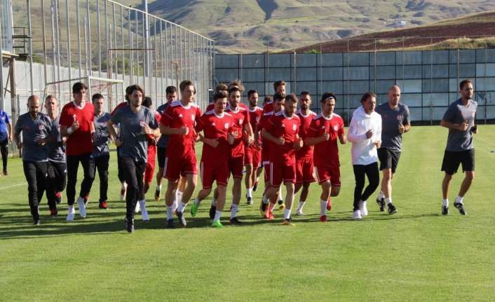 Spor Toto Süper Lig ekiplerinden D.G. Sivasspor yeni sezon hazırlıklarına