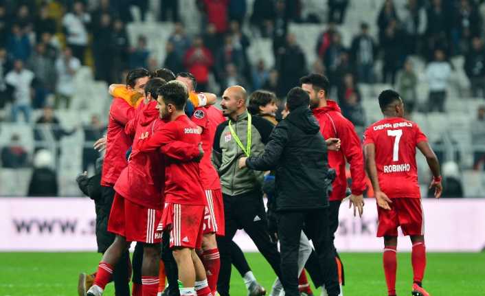 Spor Toto Süper Lig’in 12. haftasında deplasmanda Beşiktaş’ı 2-1 mağlup