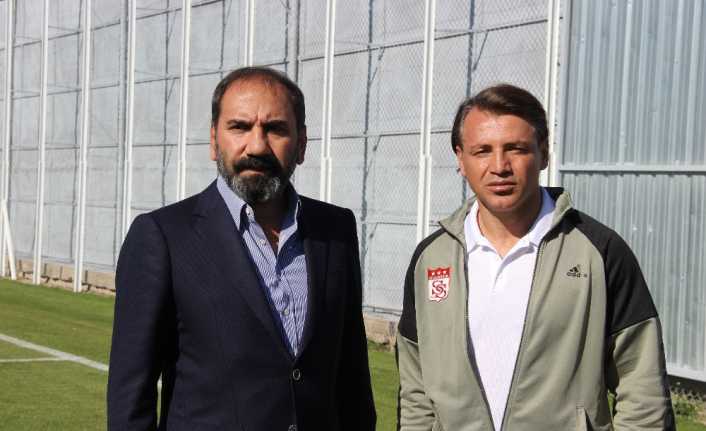 Demir Grup Sivasspor’da Teknik Direktör Tamer Tuna ile yollar ayrıldı.