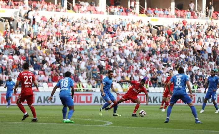 Spor Toto Süper Lig’in 5. haftasında Demir Grup Sivasspor ile