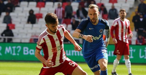 Spor Toto Süper Lig'in 25. haftasında Demir Grup Sivasspor ile