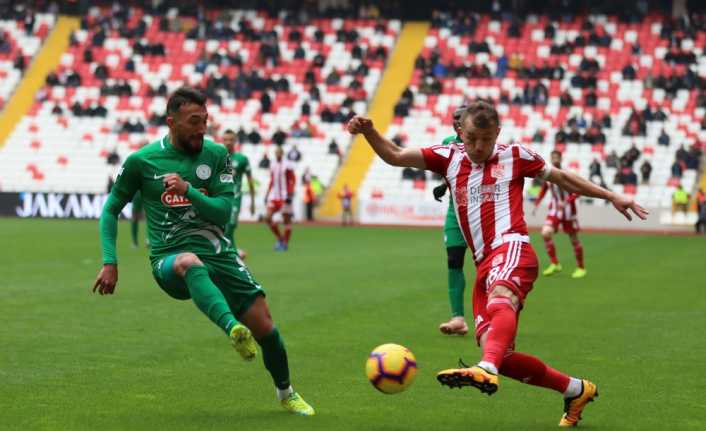 Spor Toto Süper Lig’in 13. haftasında Demir Grup Sivasspor, sahasında