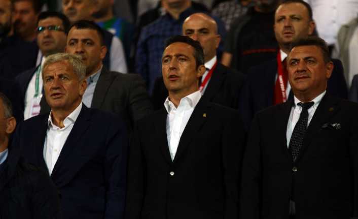 Fenerbahçe Başkanı Ali Koç, Çaykur Rizespor yenilgisin ardından sarı-lacivertli taraftarların