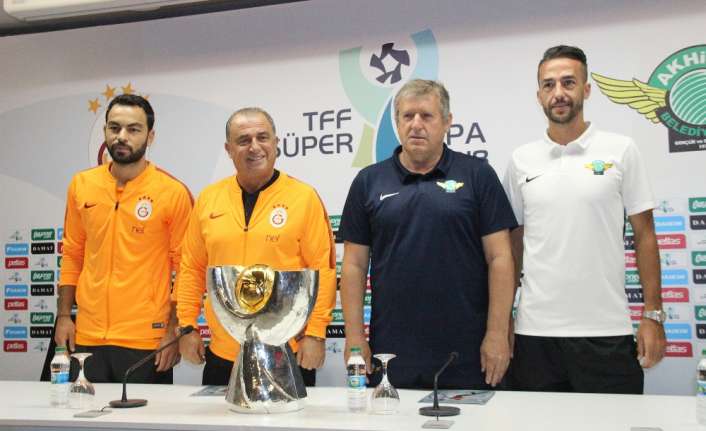 Süper Lig şampiyonu Galatasaray ile Türkiye Kupası’nı kazanan Akhisar Belediyespor,
