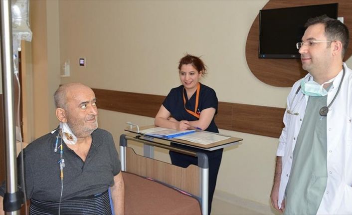 Çeşitli nedenlerle karaciğer yetmezliği yaşayan çok sayıda yabancı hasta, bu