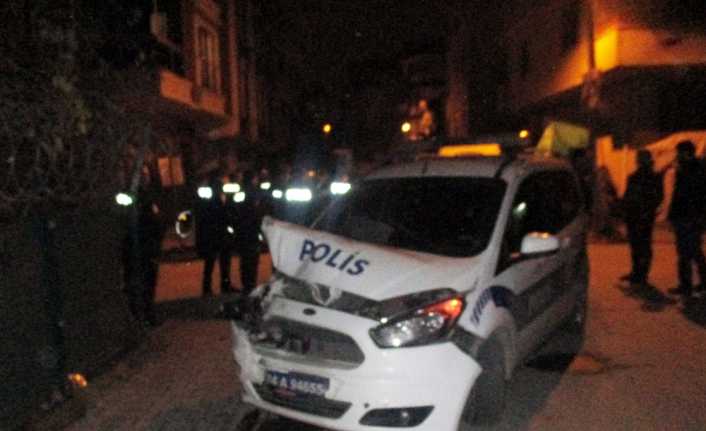 Sancaktepe’de bir suçluyu kovalayan polis, kovalamaca sırasında başka bir araca